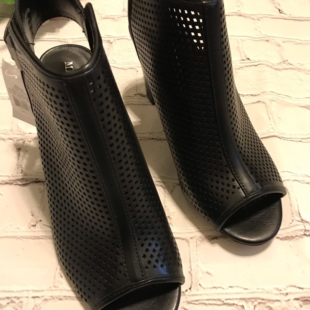 Merona pumps